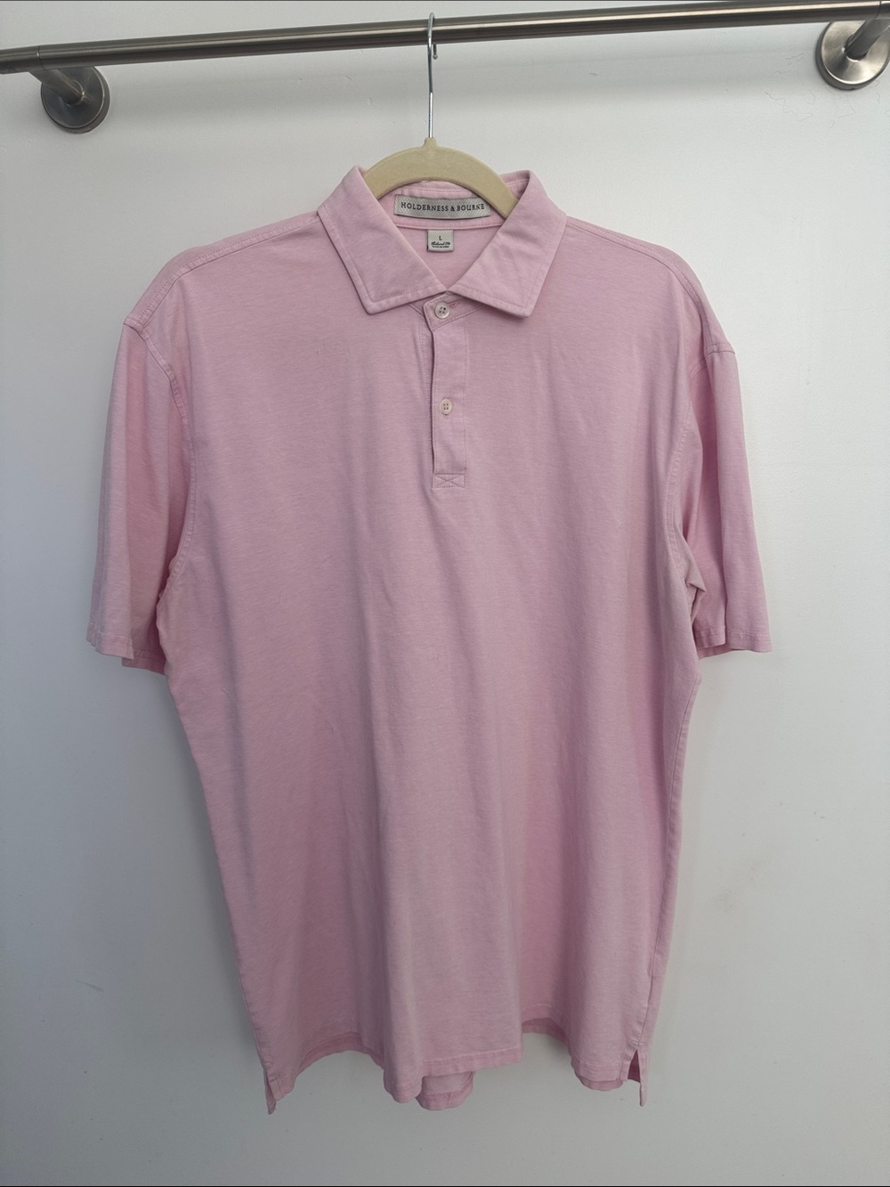 Holderness & Bourne Light Pink Short-Sleeve Polo Shirt — Casual Men's Polo